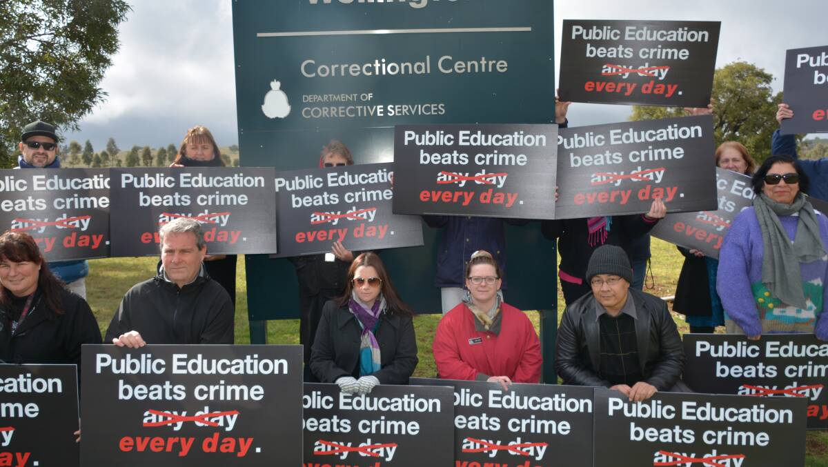 Crime fighters : Teachers at the Wellington Correctional say they have support from Western NSW communities over changes to the NSW prison education system.