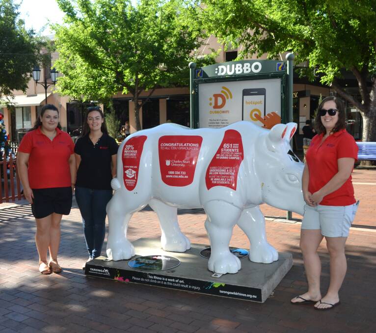 Helping hand: Charles Sturt University students at Dubbo campus Jessica Griggs, Alice Barber and Anna Stanford. Photo: Taylor Jurd