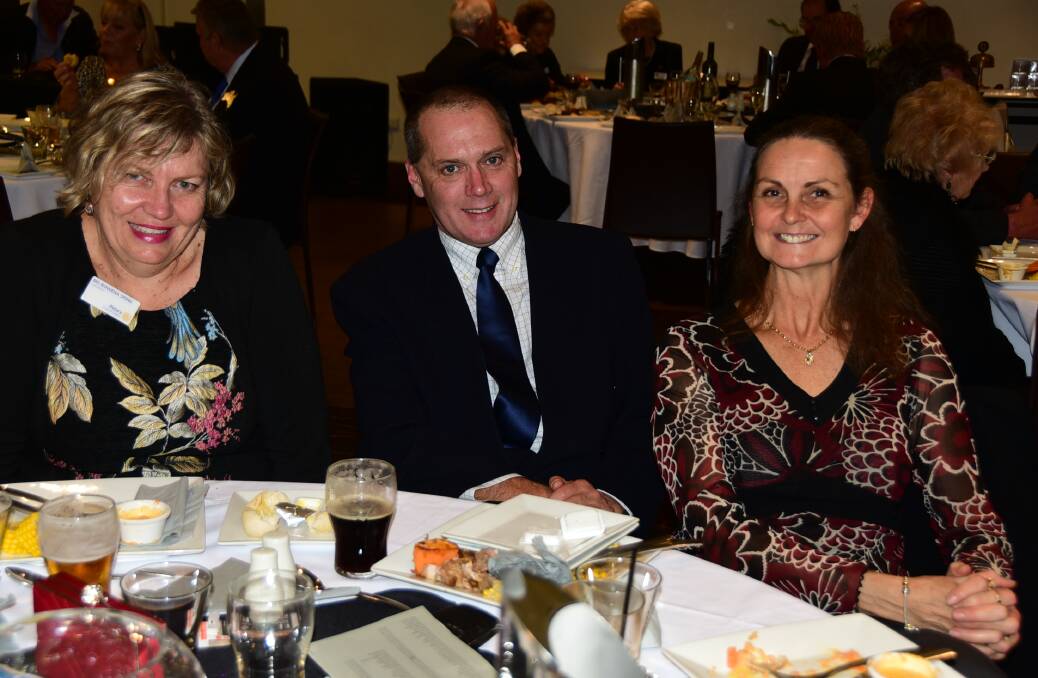 Sylvia Dunn, Marl Horton and Rowena Spink at the Rotary Club of Dubbo changeover