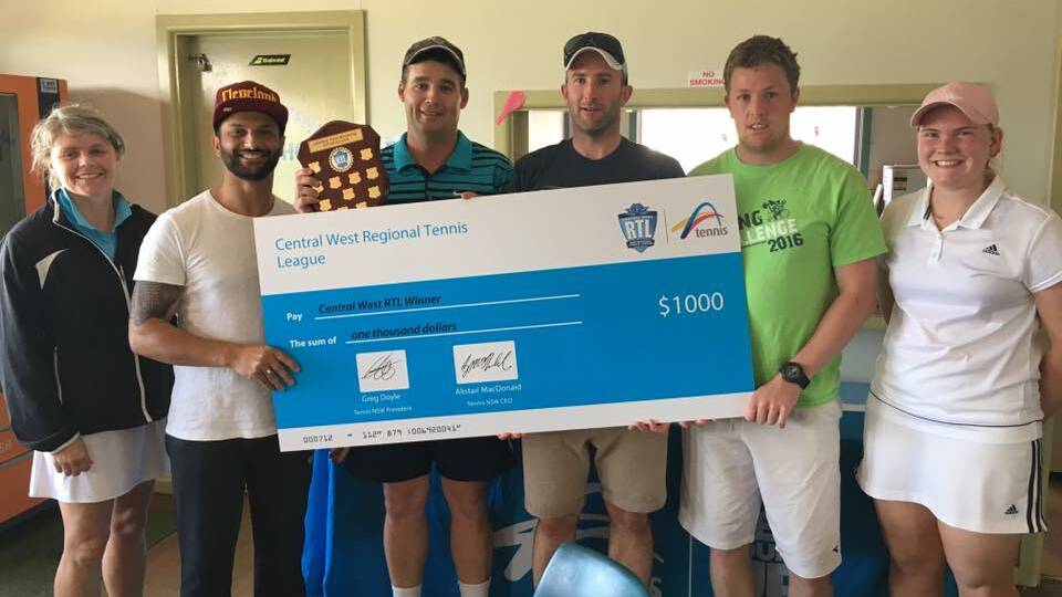 WINNERS: Victorious Dubbo Dingoes players Lyndall Murray, Joel Scalzi, Brad Williams, Luke McConochie, Greg Lynch and Kaila Ashford with the cheque after winning on Saturday. Photo: CONTRIBUTED