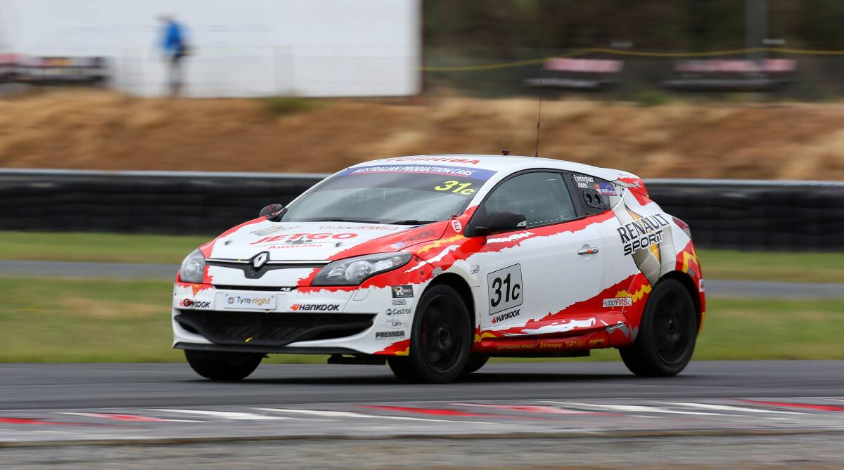 NEED FOR SPEED: Tyler Everingham's #31 Osborne Motorsport Renault Megane had some issues on the weekend but he still had reason to cheer after winning the Class C Cup. Photo: SPEED SHOTS PHOTOGRAPHY