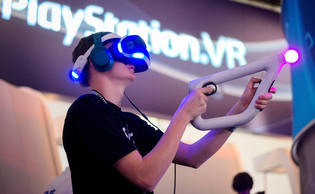 Sony PlayStation VR: With the headset you can be Spider-man, ride a roller coaster or pilot a spaceship. Photo: GETTY IMAGES