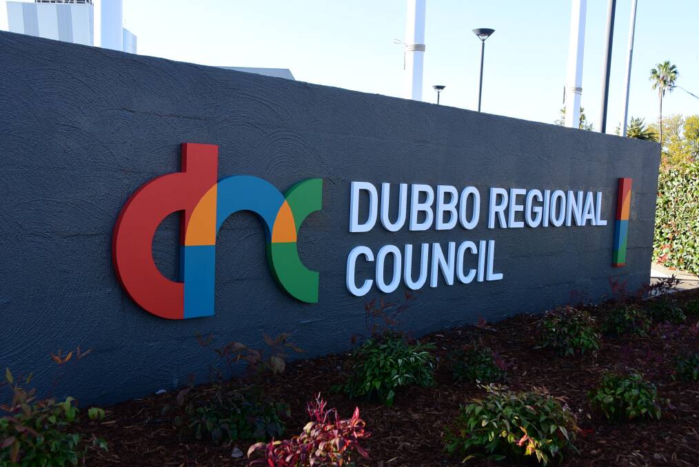 A NSW Supreme Court ruling has thrown the government's merger plans into upheaval, but it's too late for Dubbo and Wellington.