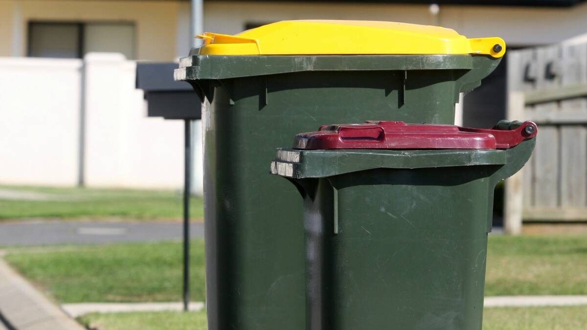 More than 1500 people have signed a petition opposing the introduction of an organic waste bin in Dubbo.
