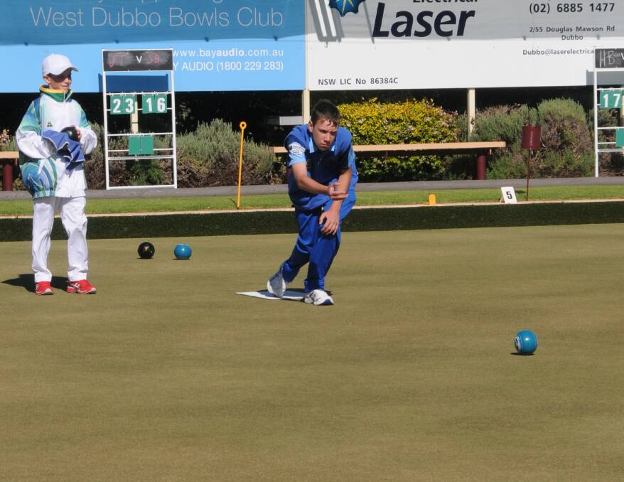 DETERMINED: Cooper McMullen (pictured during Monday's singles competition) will team up with Jessica Ball for Wednesday's pairs semi-finals. Photo: JENNIFER HOAR