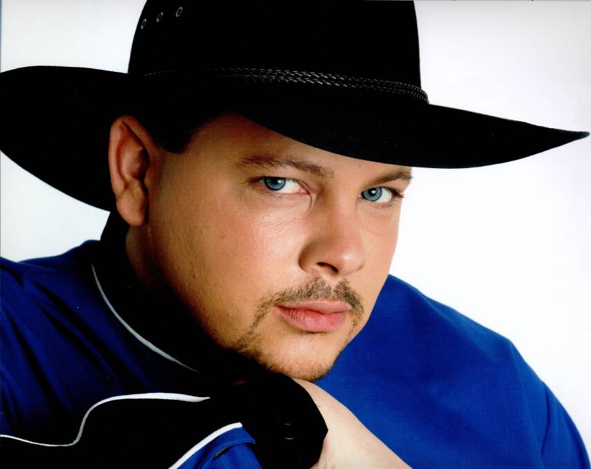 The Garth Guy: Dean Simmons captures the sound and persona of Garth Brooks. Photo: SUPPLIED