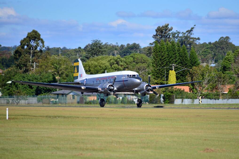 Historic DC3 touching down at Parkes