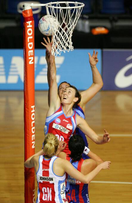 Rebecca Bulley in action for the Queensland Firebirds.