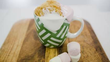 Marshmallow and peanut butter mug cake. Photo: Jamila Toderas