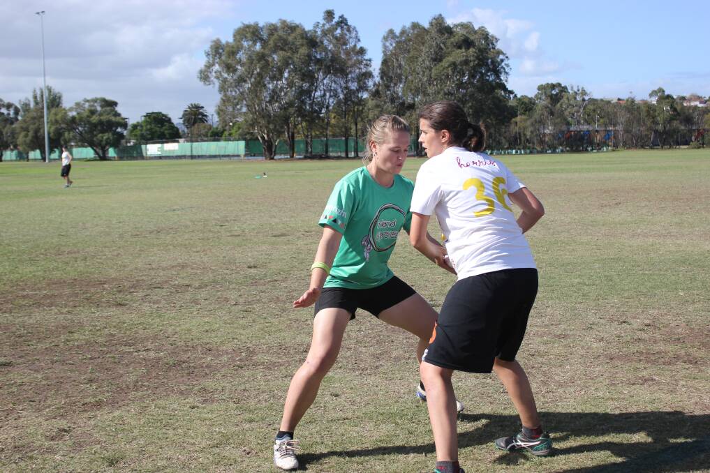 Nicole Harte puts the pressure on a handler during the Gypsies upset win over Wine and Cheese. Photo: INLAND GYPSIES