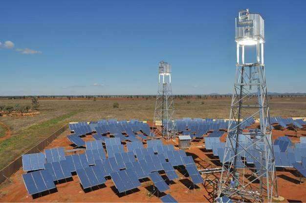 The Lake Cargelligo solar thermal plant uses a field of heliostats to concentrate the sun's energy. Photo: SEXI WEBSITE