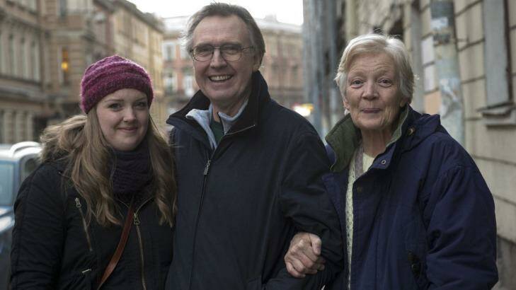 Australian Greenpeace activist Colin Russell,  with his wife Christine Russell and daughter Madeleine after his release from jail in Russia Photo: Dmitri Sharomov/Greenpeace