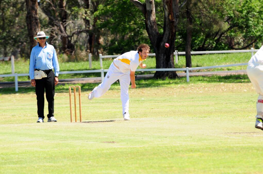 Mat Skinner claimed three wickets on Saturday as his side wrapped up a comfortbale first innings win.  
Photo: KATHRYN O'SULLIVAN