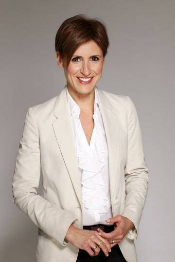 <i>Lateline</i> host Emma Alberici.