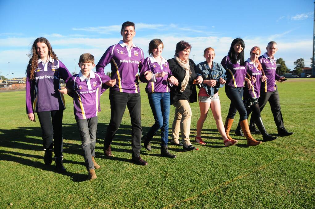Ready for the Relay for Life are Rose O Sullivan, Daniel O Sullivan, Johno O Sullivan, Eilish O Sullivan, Linda Saffy, Bryana Saffy, Mandy O Sullivan, Amy Alexander and Luke O Neill.										    Photo: LOUISE DONGES