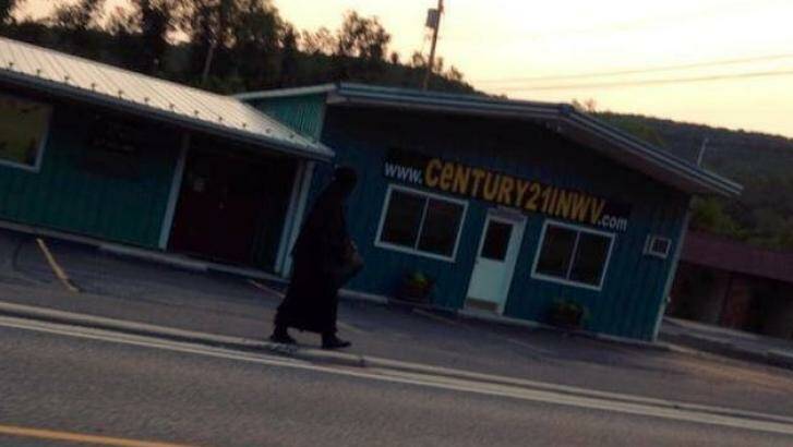 The woman in black walking throug Tennessee Photo: Facebook