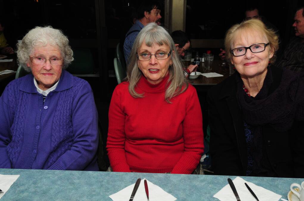 Dawn Miller, Dorothy Olencewicz and Carolyn McCulloch