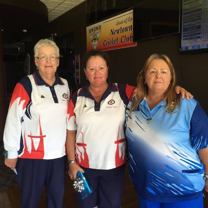 Shirley Austin and Tanya Ware with West Dubbo ladies president Ros Gilholme. 	Photo: CONTRIBUTED