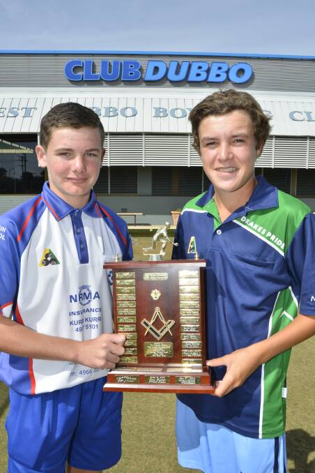 Tailor Appleby and Jono Davis were the winners of the 15-18 years division at the Noel Soane junior pairs.  
Photo: BELINDA SOOLE