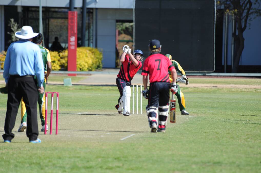 Mick Curtale at the crease for Western Zone against Hawkesbury earlier in the season. 					Photo: BELINDA SOOLE