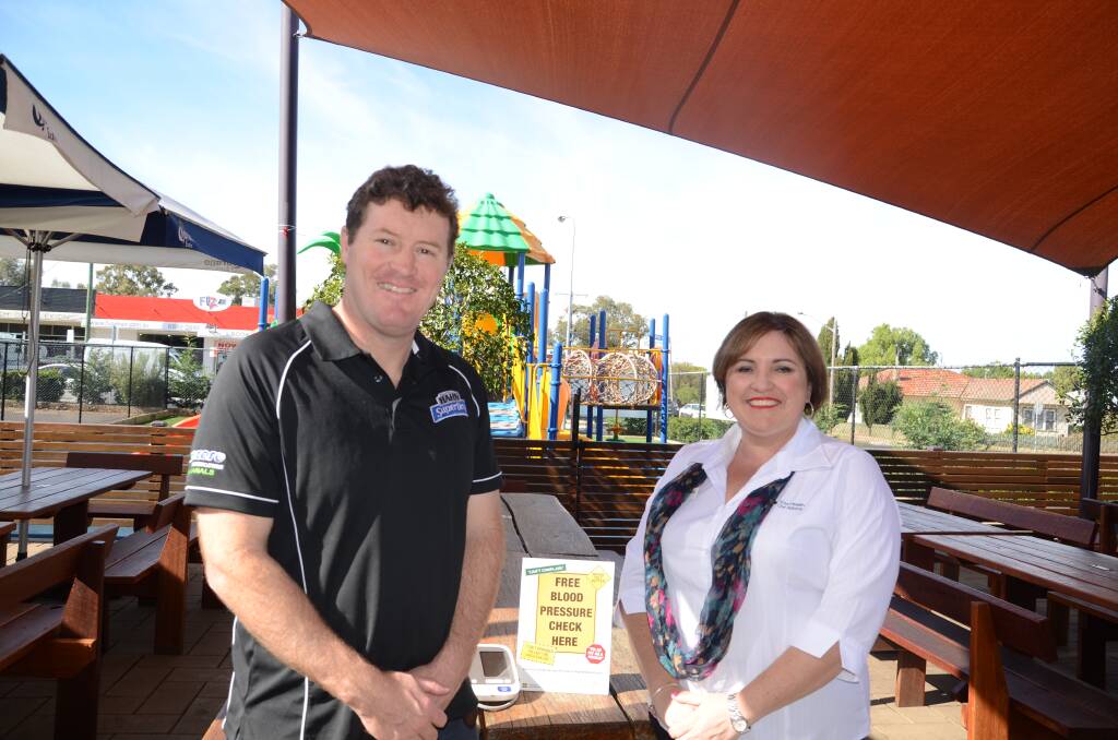 South Dubbo Tavern licensee Lee Green has partnered with Dubbo Grove Pharmacy owner Rochelle Baillie, to hold a free PUBClinic to help support men's health. 
PHOTO: TAYLOR JURD