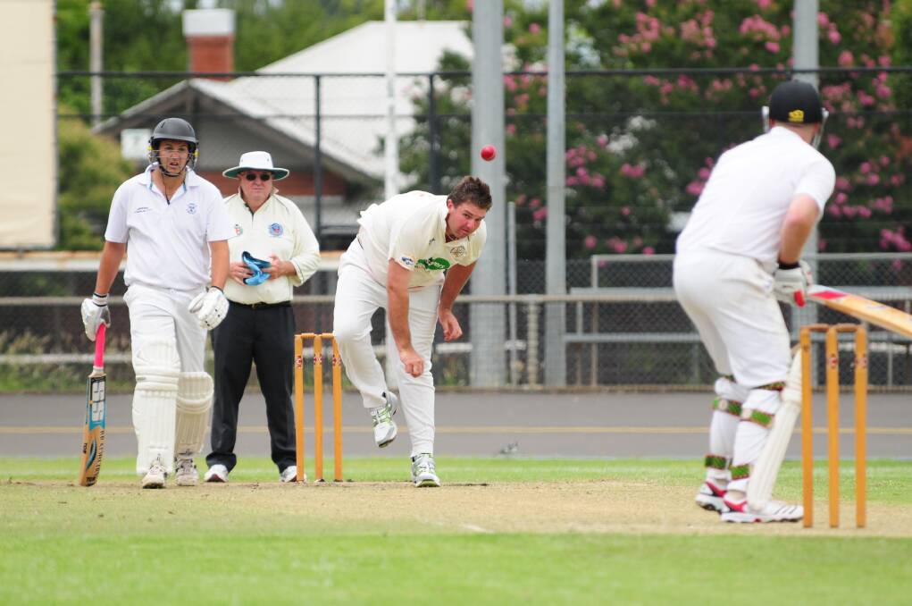 Ben Strachan was one of the many players to make an impression on former Australian fast bowler during Friday night's Plan B Regional Bash match at No.1 Oval. 				       Photo: BELINDA SOOLE