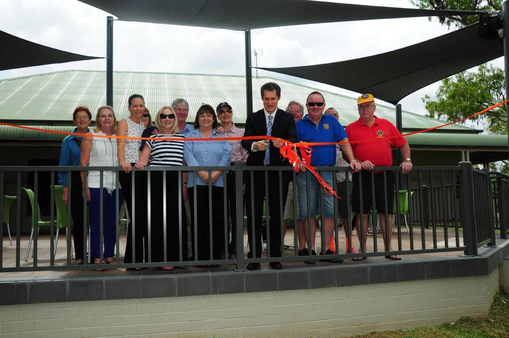 Dubbo mayor Mathew Dickerson cutting the ribbon to officially open the new deck at the Visitor Information Centre.  
 
	    Photo: GREG KEEN