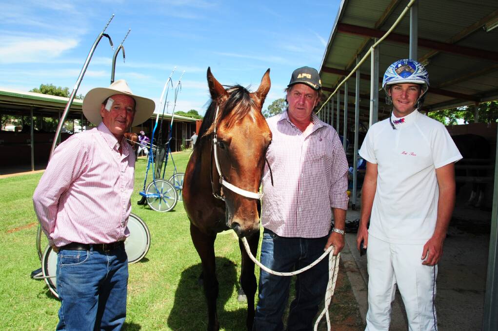Barry Lew (left) with Peter Gavin and Mat Rue at the Dubbo Paceway earlier this year. 					Photo: HANNAH SOOLE