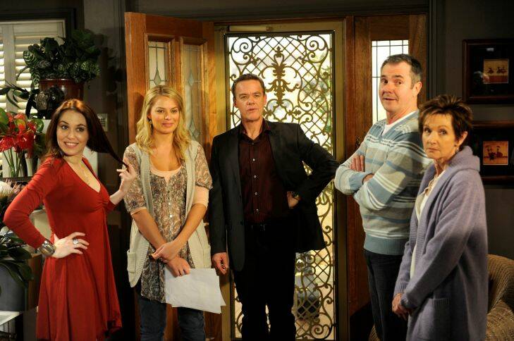 The Age
News
19/08/2010
picture by Justin McManus.
Neighbours is 25yrs old this year.
Cast on the set are L-R, Kym Valentine (Libby Kennedy), Margot Robbie (Donna Freedman), Stefan Dennis (Paul Robinson), Alan Flectcher (Karl Kennedy) and Jackie Woodburne (Susan Kennedy). Photo: Justin McManus