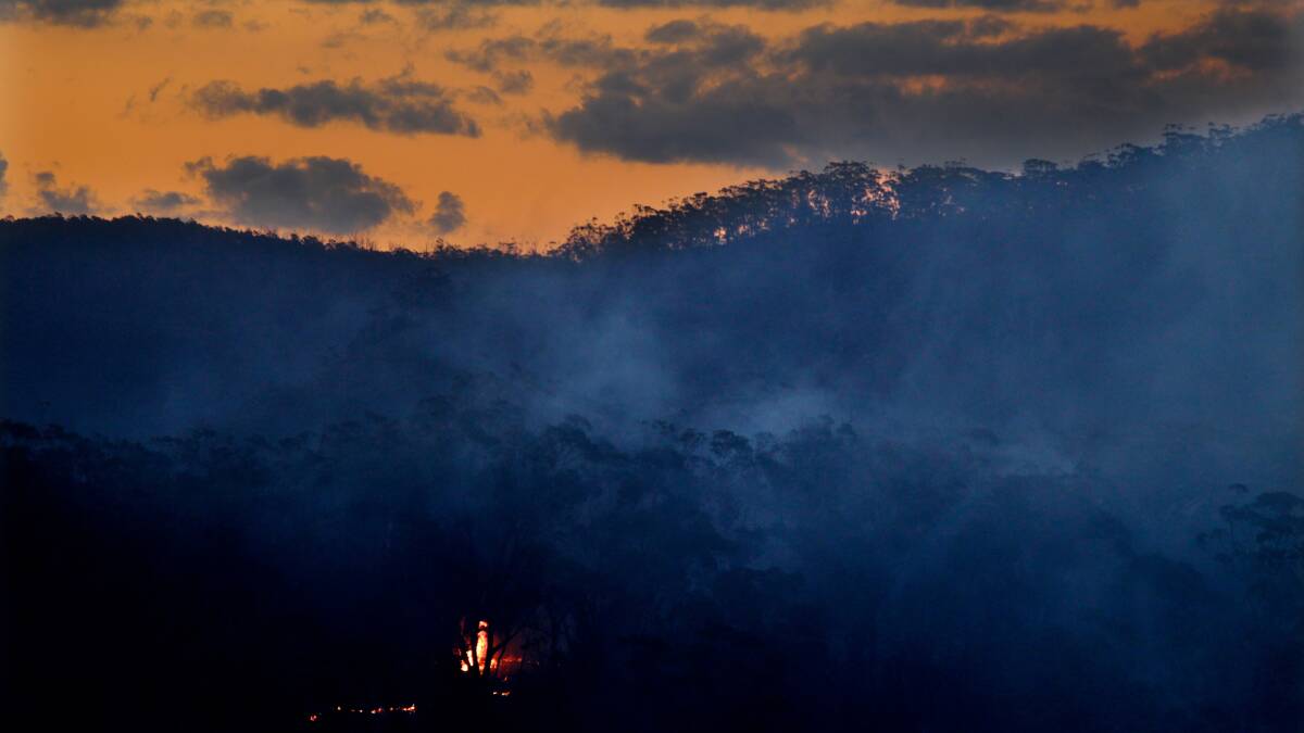 Fires continue to burn around the Blue Mountains today. Photos: NICK MOIR, DALLAS KILPONEN