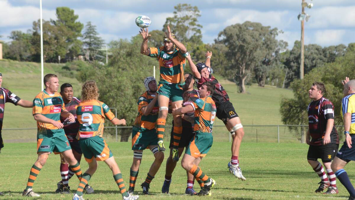 ORANGE CITY: Duncan Young wins possession for his side at Northparkes Oval on Saturday.