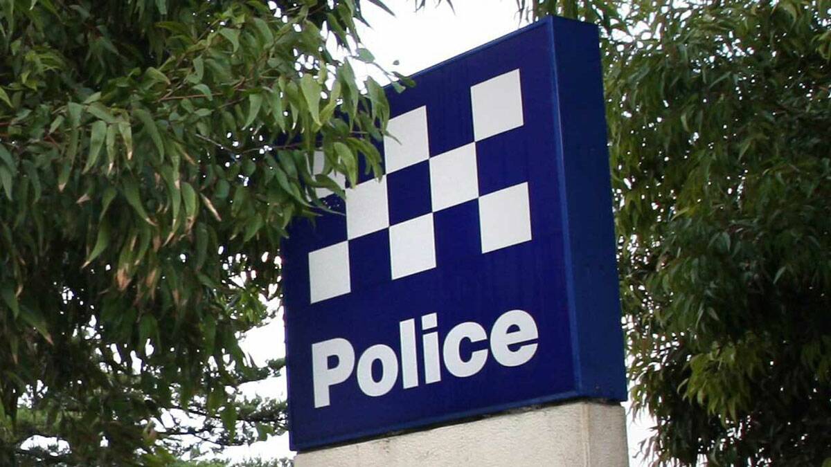 Four arrested after man bashed, robbed in central Wagga
