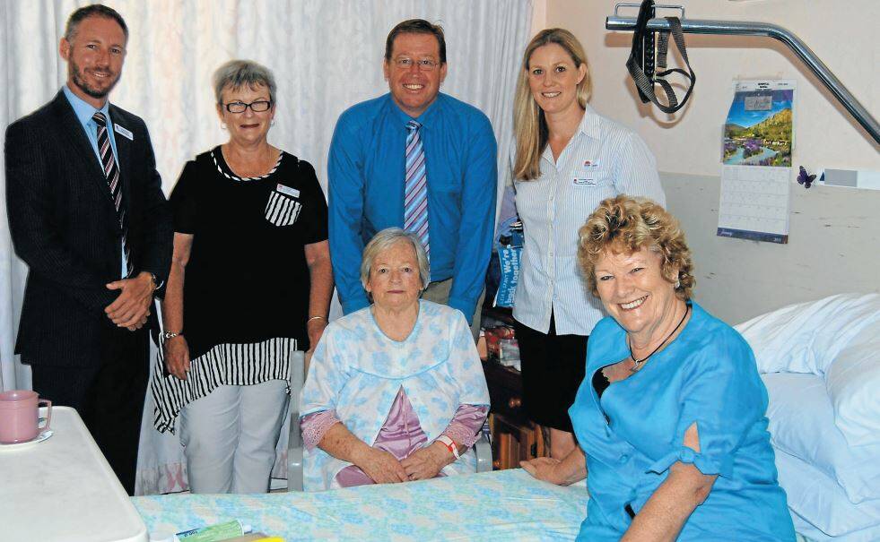 Western NSW Local Health District chief executive Scott McLachlan, Northern Sector general manager Joy Adams, Member for Dubbo Troy Grant and Health Service manager Joy Wason with patient Faye Williamson and Health Minister Jillian Skinner (front)