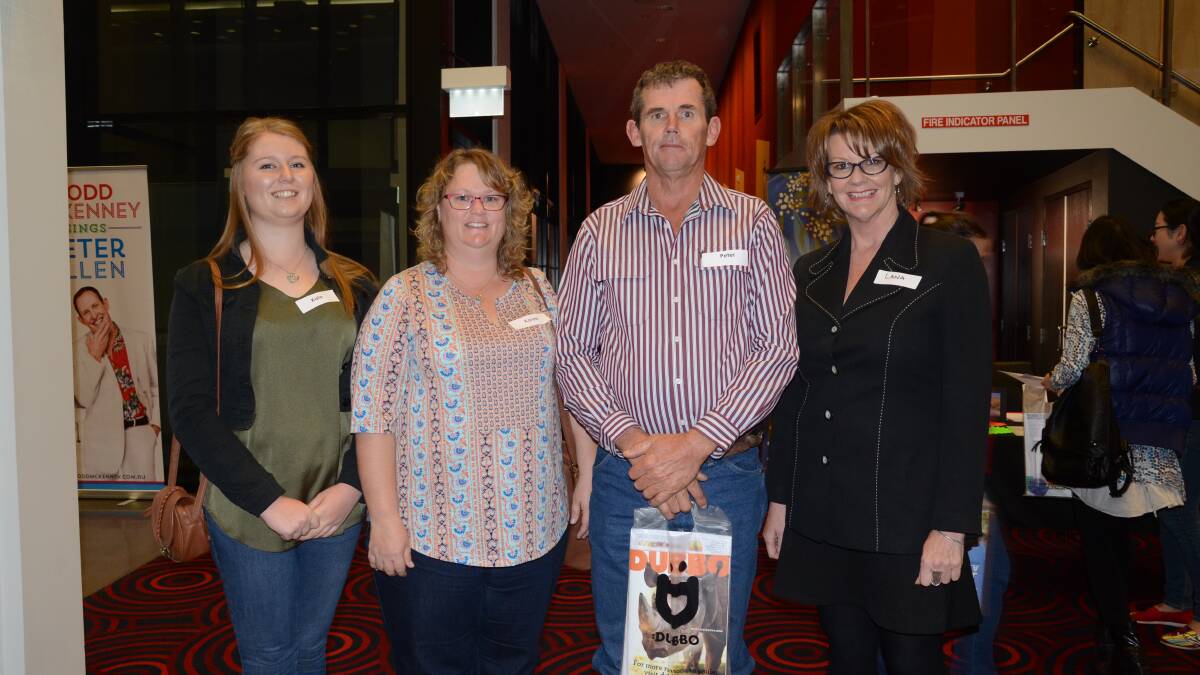 Kate Turner, with her parents Karen and Peter Weller, and Western Plains Regional Council City Promotions and Events Supervisor Lana Willetts at the Dubbo New
Residents’ Night, which was held last Thursday. Photo: TAYLOR JURD