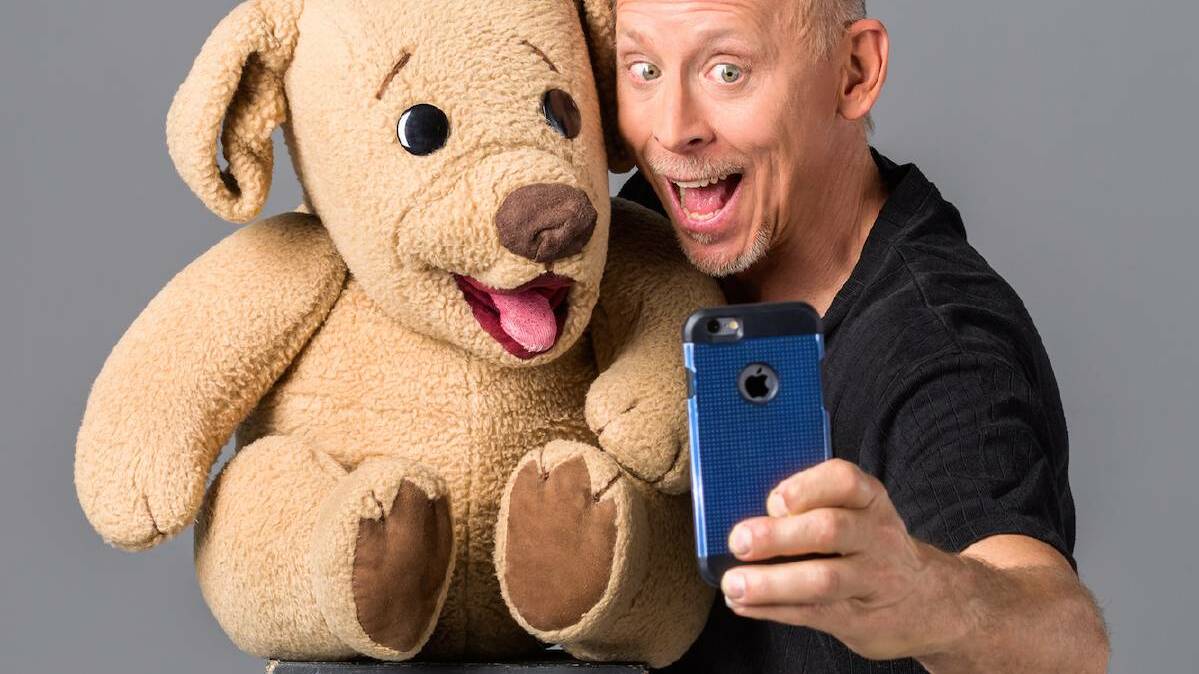 Strassman will perform his iTedE show twice for Dubbo audiences, once at 7pm and again at 9.15pm, and he will no doubt have his audiences in stitches.
