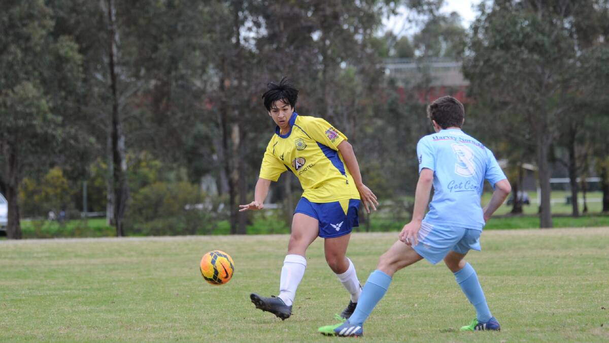 Chris Chatoor in action for the South Dubbo Wanderers against Macquarie United earlier in the season. The two sides look set to play the second half of their semi-final on Thursday night.  Photo: JOSH HEARD