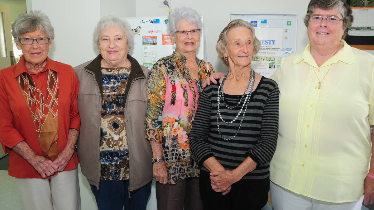 DUBBO GARDENS: Barbara Heffernan, Margaret Deahan, Margaret Kerin, Gloria Bailey and Sue Findlay. Photo: Kathryn O'Sullivan 