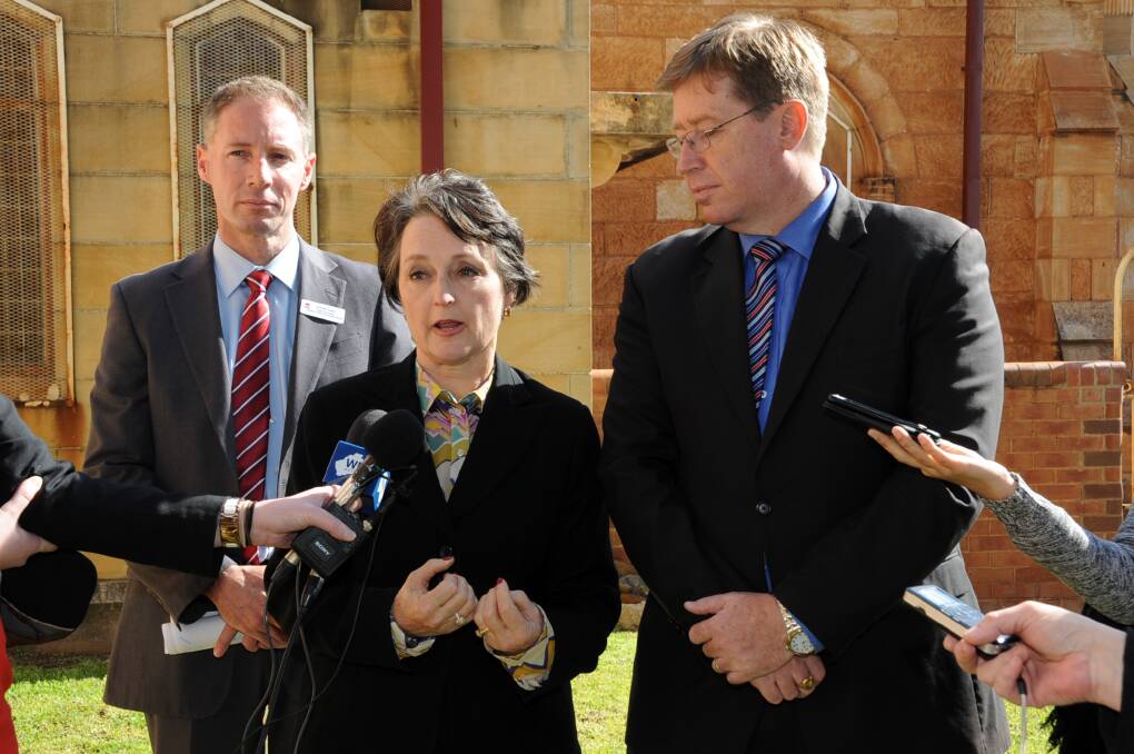 Acting Health Minister Pru Goward was in Dubbo to announce more details of a plan to tackle the scourage of ice in rural and regional NSW. She was flanked by Deputy Premier Troy Grant and Western NSW Local Health District chief executive Scott McLachlan. Photo: BELINDA SOOLE
