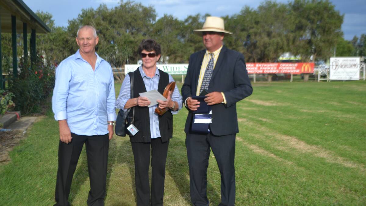 Soldiers club president Tim Parker with Jan Bowen and Peter Barton
