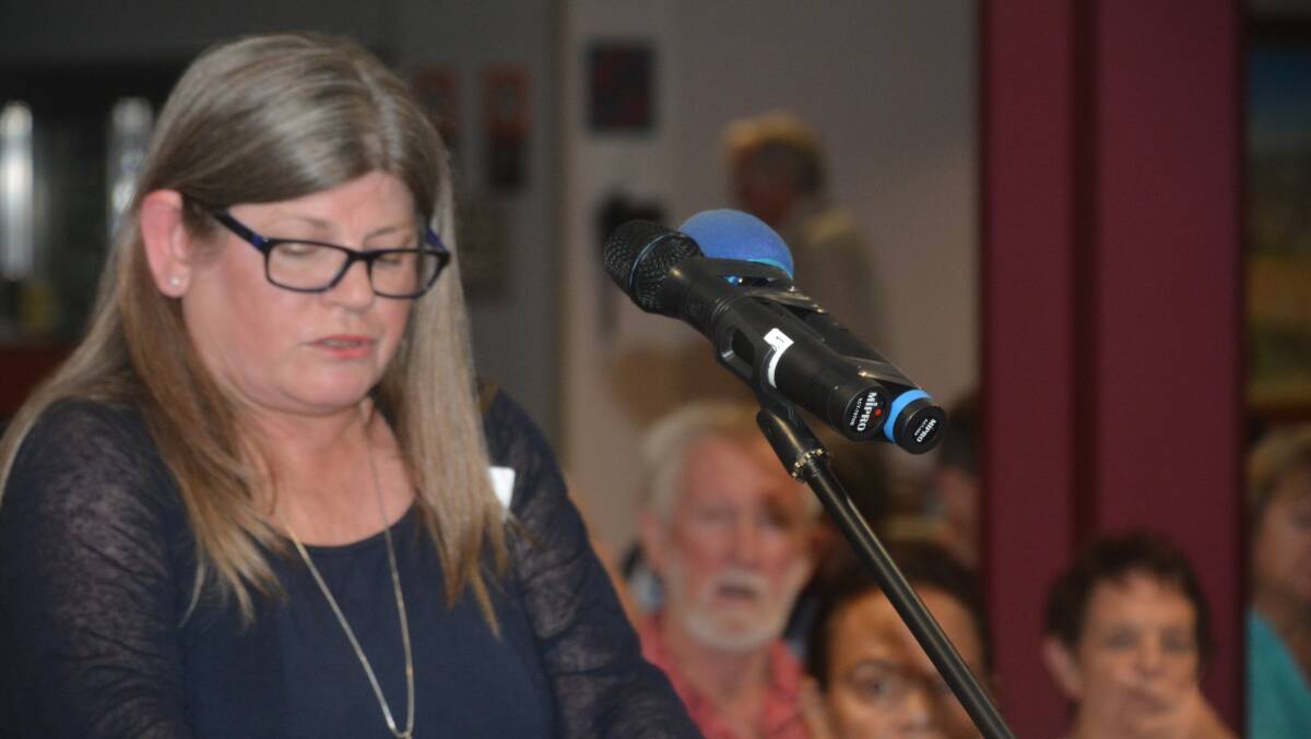 Elizabeth Walker Manson spoke for a merged Dubbo/Wellington Council