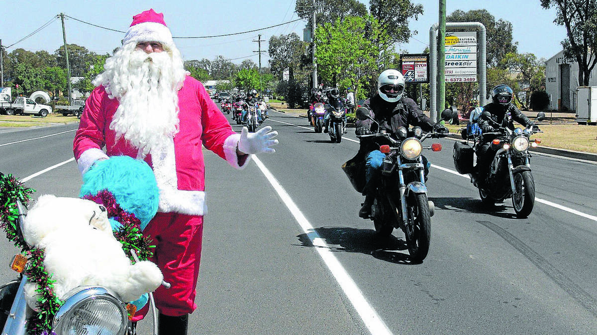 Santa will be making one of his first local appearances this weekend for the Mudgee and District Bikers Toyrun. Which begins at the Mudgee Railway Station with a car and bike show from 8.30am, before heading to Portland, Sofala and Rylstone and finishing in Lue.