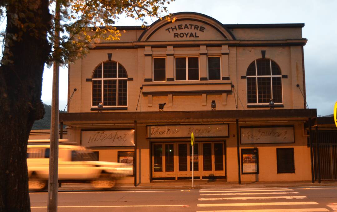 IT’S an iconic art deco landmark but Lithgow’s Theatre Royal still awaits a new role within the
community.