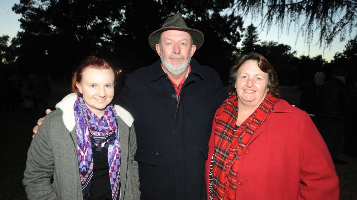 Nicole Jones, Gordon Dover and Michelle Jones at the ANZAC Dawn Service, Victoria Park Dubbo Photo Belinda Soole