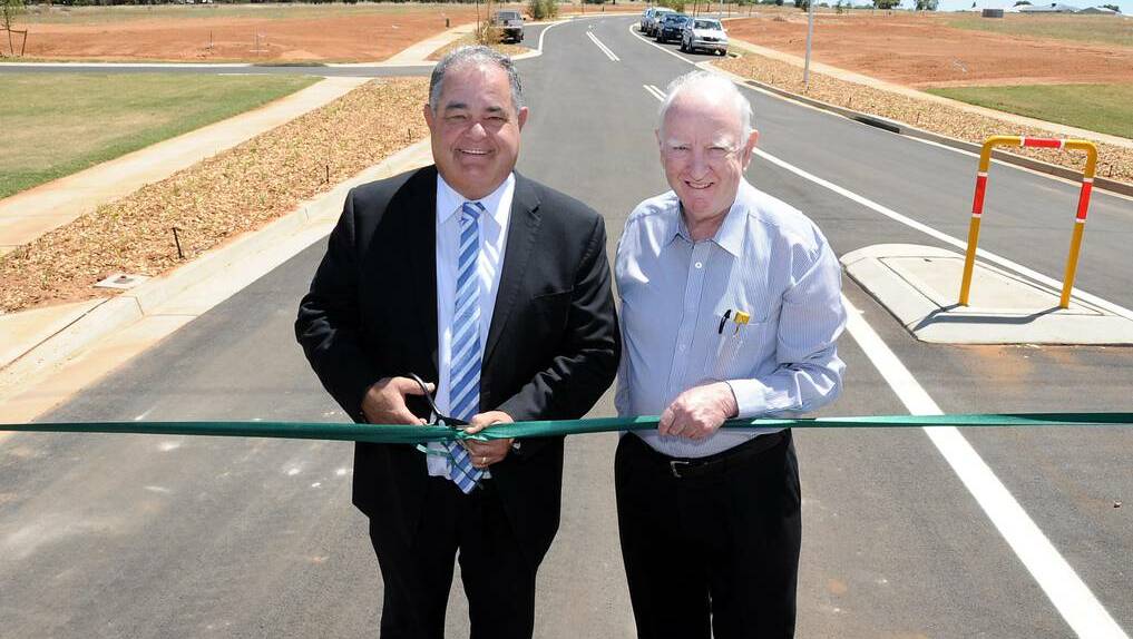John Walkom and Peter Flude at the opening of stage one of the Macquarie View estate. Photo: BELINDA SOOLE.