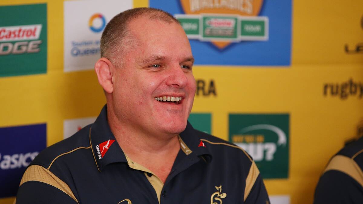 LINKING UP: Wallabies coach Ewen McKenzie will be able to give Orange Emus and Orange City players some guidance at a training session next week. Photo: GETTY IMAGES
