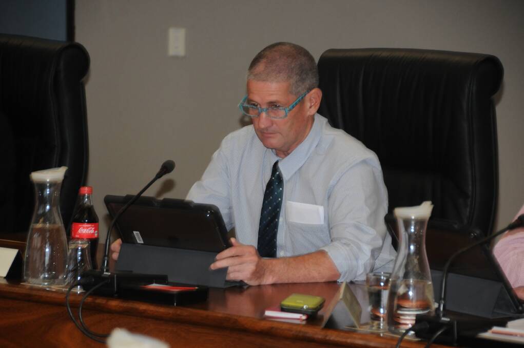 Dubbo Regional councillor John Ryan is looking into the feasibility of a man-made lake in Dubbo. Photo: ORLANDER RUMING