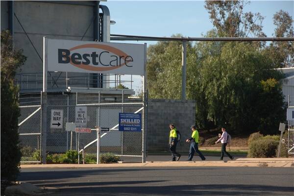 VIP Petfoods managing directors Tony and Christina Quinn are scheduled to visit Dubbo today to meet with BestCare staff and Dubbo City Council officials.