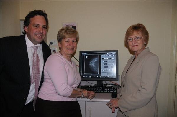 Greater Western Breast Screen director Scott Maunder with radiographer Jill Miller and Dubbo MP Dawn Fardell