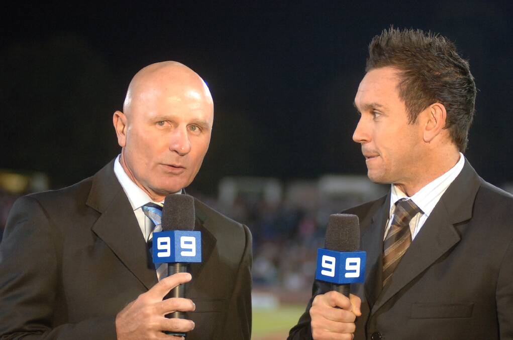 Peter Sterling and Matthew Johns were part of the Channel 9 commentary team.