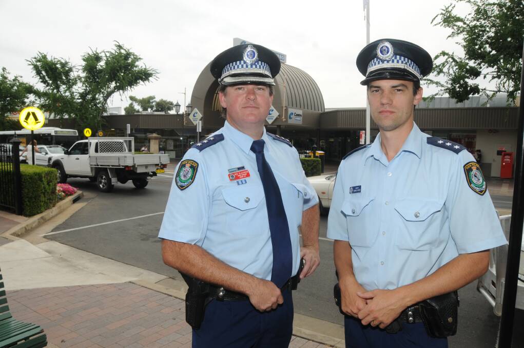 Detective Inspector Rod Blackman and acting Inspector Adam Wood have backed calls for the establishment of a drug court at Dubbo.	Photo: Amy McIntyre